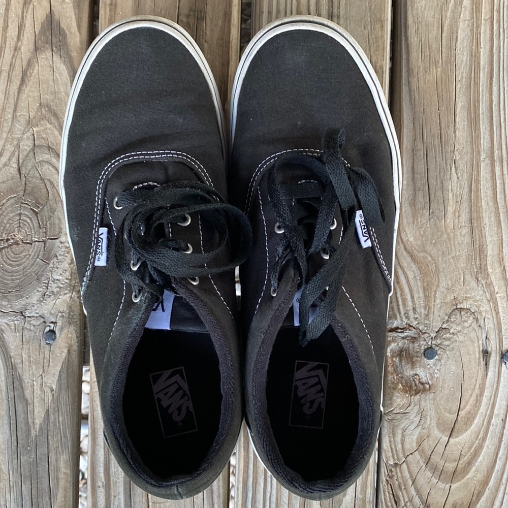 VANS Youth sz 7